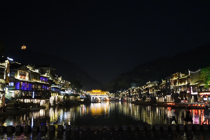 20251102-uqjbh 20251102-uqjbh