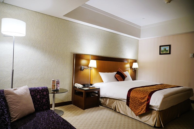 20251102-ec1uh 20251102-ec1uh