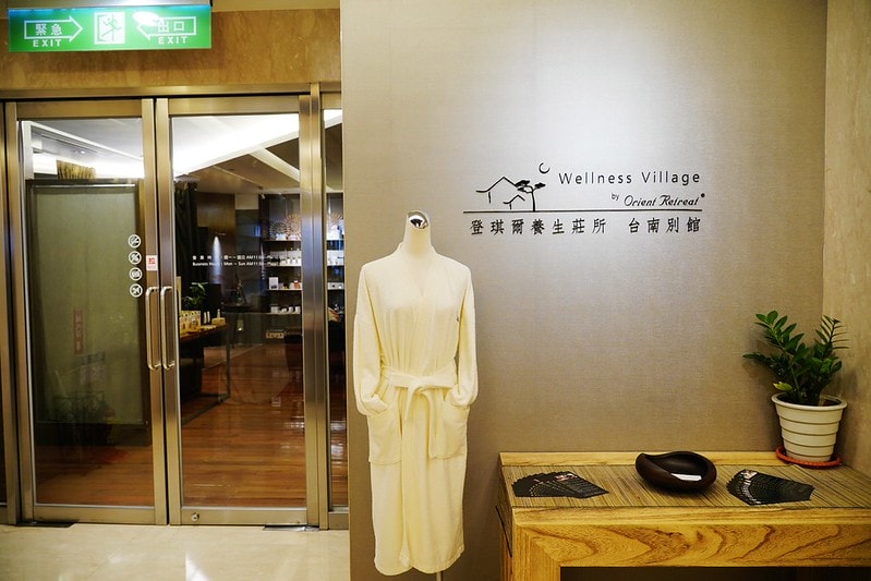 20251102-r6tlh 20251102-r6tlh