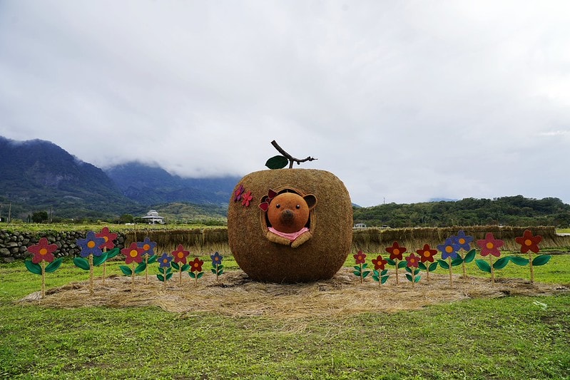 20251102-y99mf 20251102-y99mf