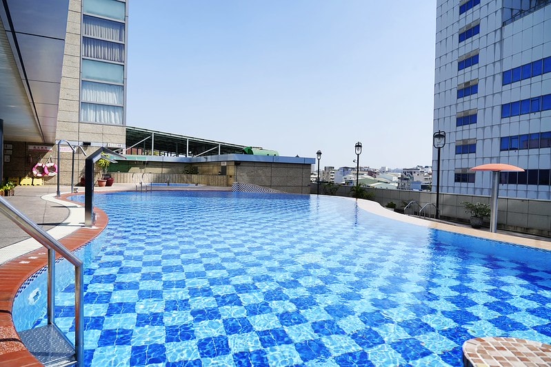 20251102-yvim1 20251102-yvim1