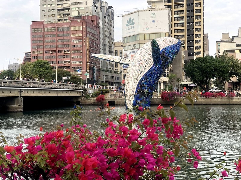 20251102-huvk6 20251102-huvk6