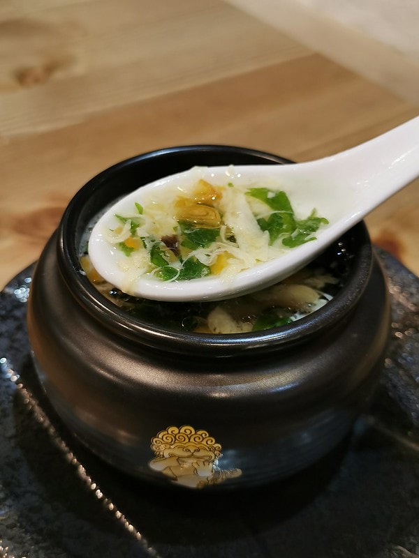 20251102-u4vl5 20251102-u4vl5