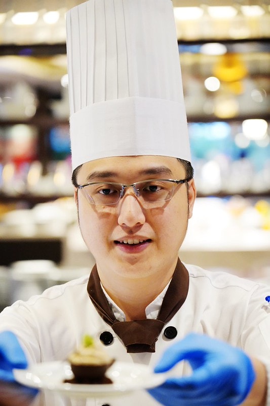 20251102-bl8on 20251102-bl8on