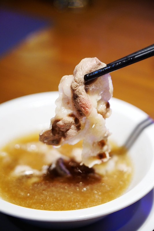 20251102-d4rbp 20251102-d4rbp