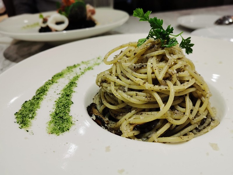 20251102-48bdq 20251102-48bdq