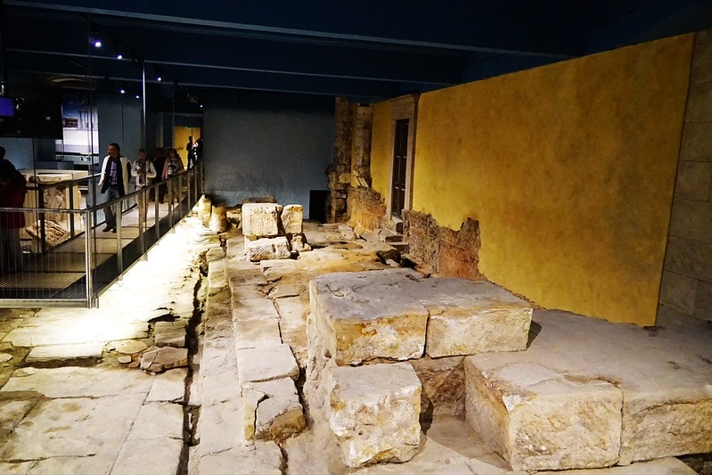 20251102-4qujs 20251102-4qujs