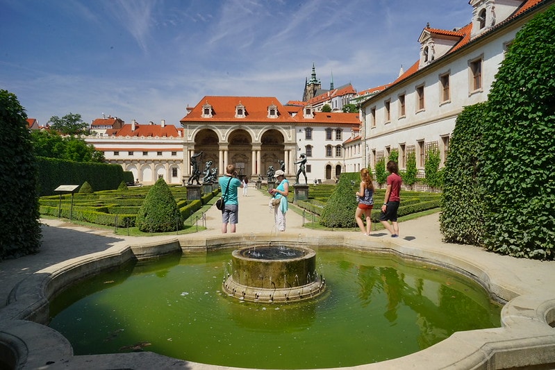 20251102-7098j 20251102-7098j