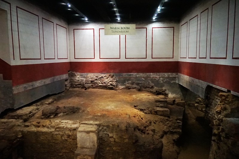 20251102-8rn30 20251102-8rn30