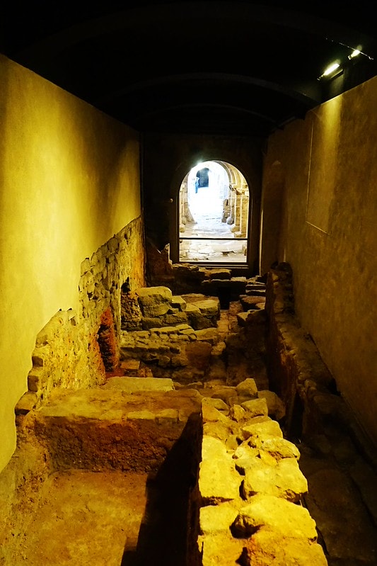 20251102-ag6qf 20251102-ag6qf