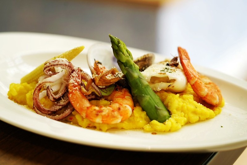 20251102-f1omi 20251102-f1omi