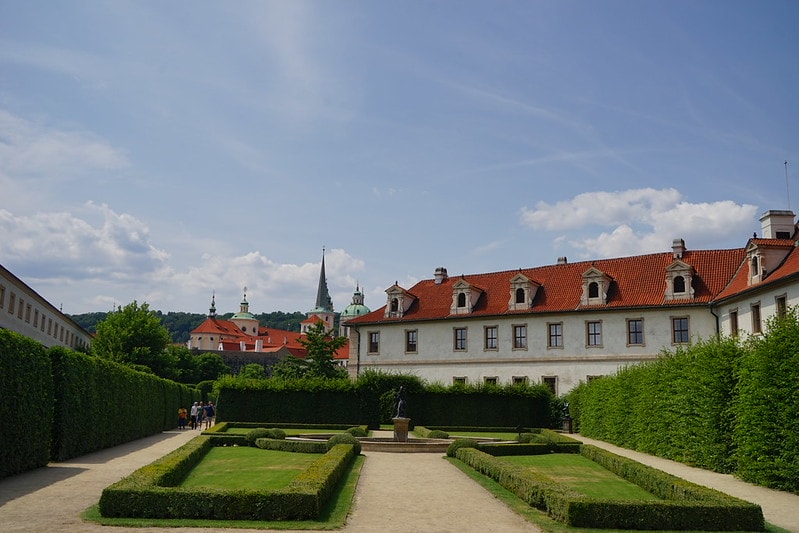 20251102-kxd75 20251102-kxd75