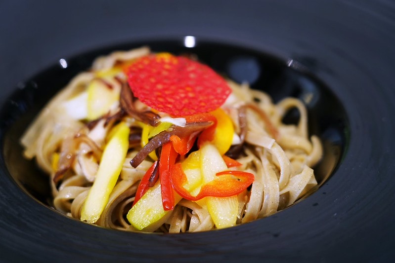 20251102-rog5v 20251102-rog5v