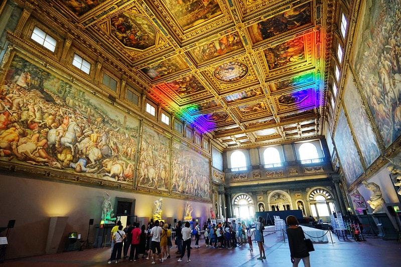 20251102-8hqcn 20251102-8hqcn