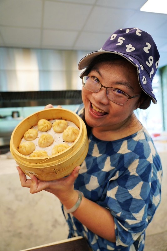 20251102-eli0z 20251102-eli0z