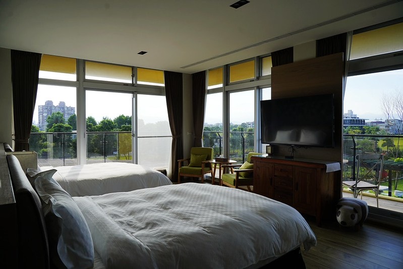 20251102-q0hkp 20251102-q0hkp