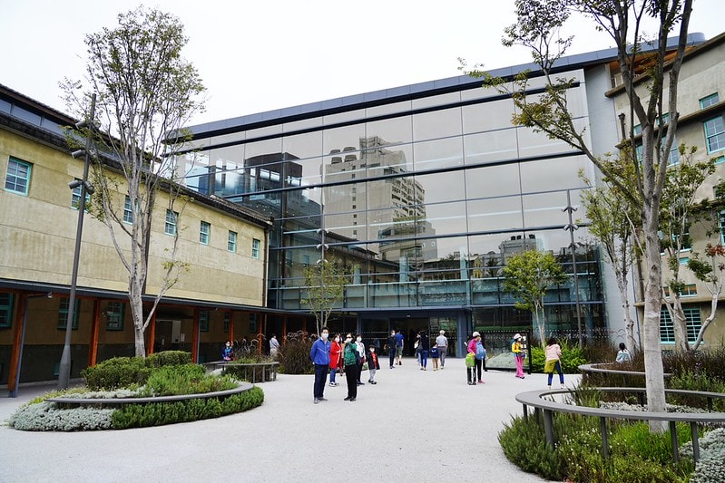 20251102-zuf0g 20251102-zuf0g