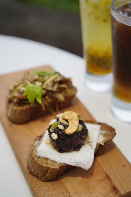 20251102-0yhyv 20251102-0yhyv