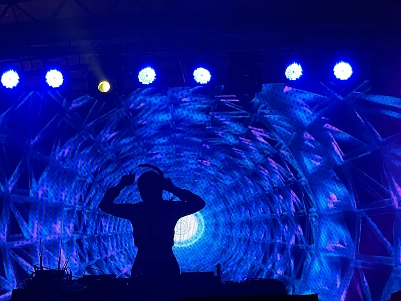 20251102-4vn4u 20251102-4vn4u