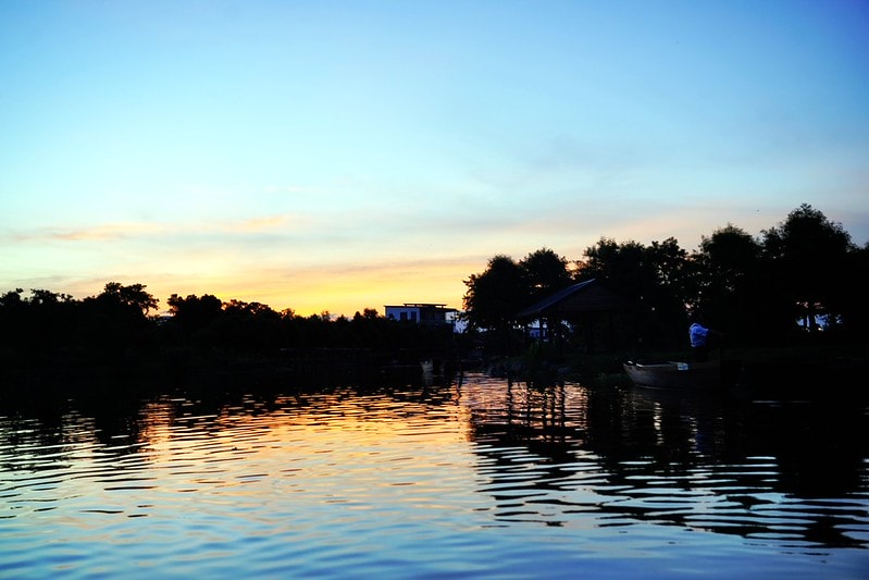 20251102-d8z5g 20251102-d8z5g