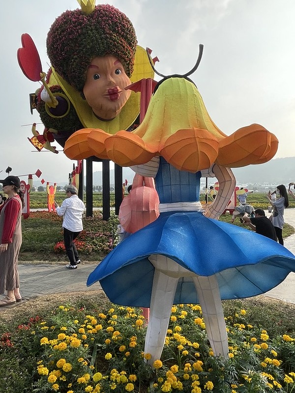 20251102-tpe0w 20251102-tpe0w