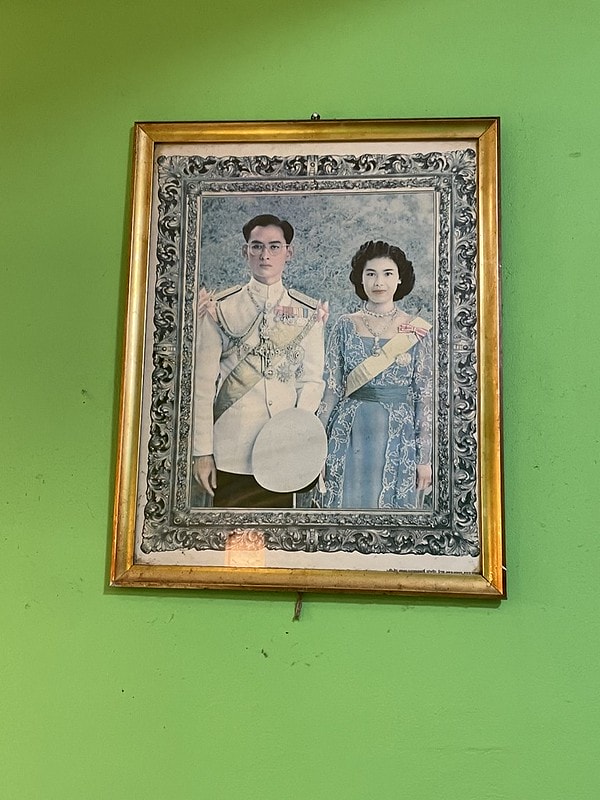 20251102-ufovq 20251102-ufovq