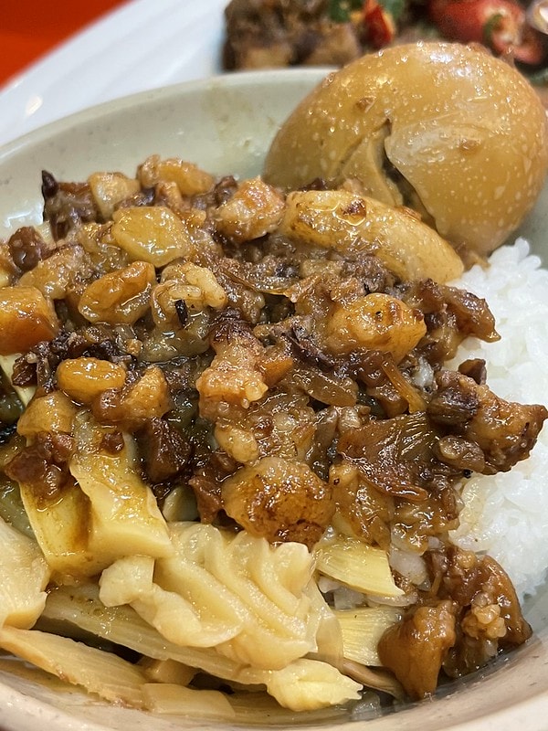 20251102-u4d9q 20251102-u4d9q