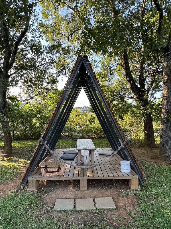 20251102-55zvu 20251102-55zvu