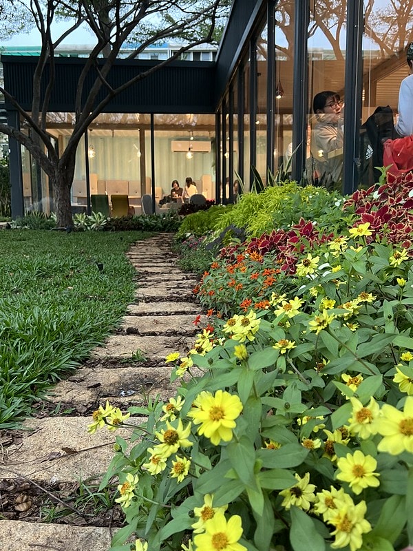 20251102-v20wb 20251102-v20wb