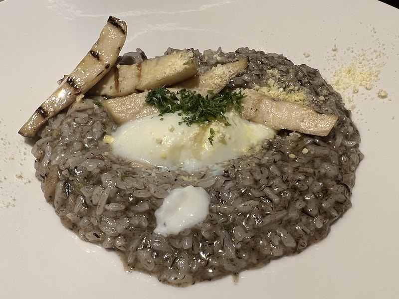 20251102-xiiy4 20251102-xiiy4