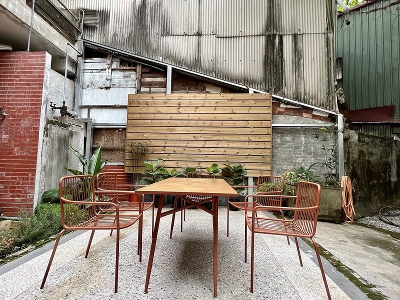 20251102-zo31f 20251102-zo31f