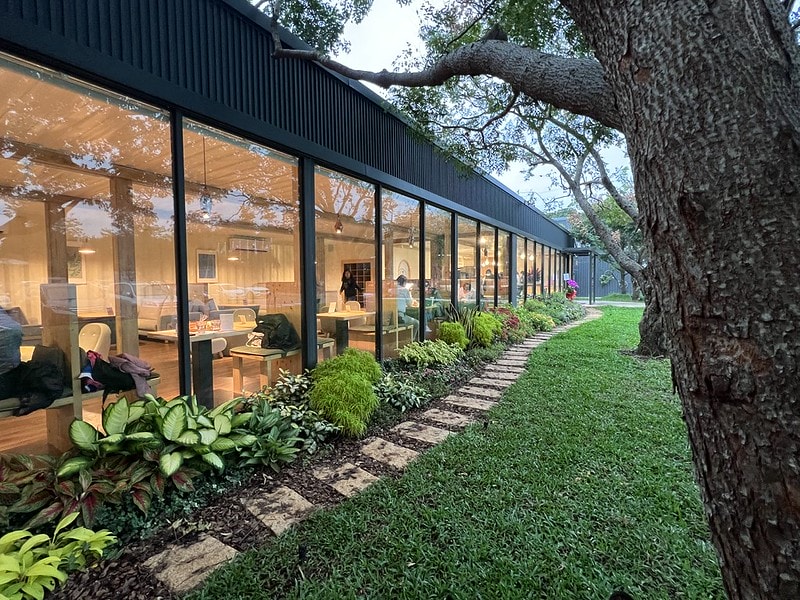 20251102-zwi46 20251102-zwi46