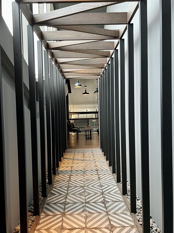 20251102-030y8 20251102-030y8