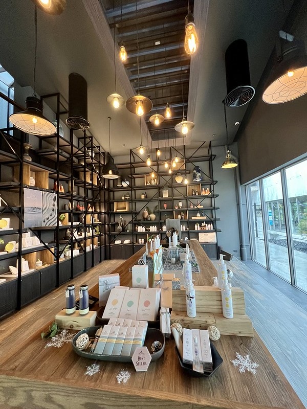 20251102-r3w0s 20251102-r3w0s