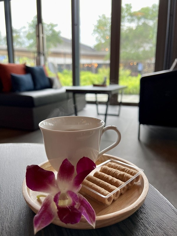 20251102-s9zmh 20251102-s9zmh