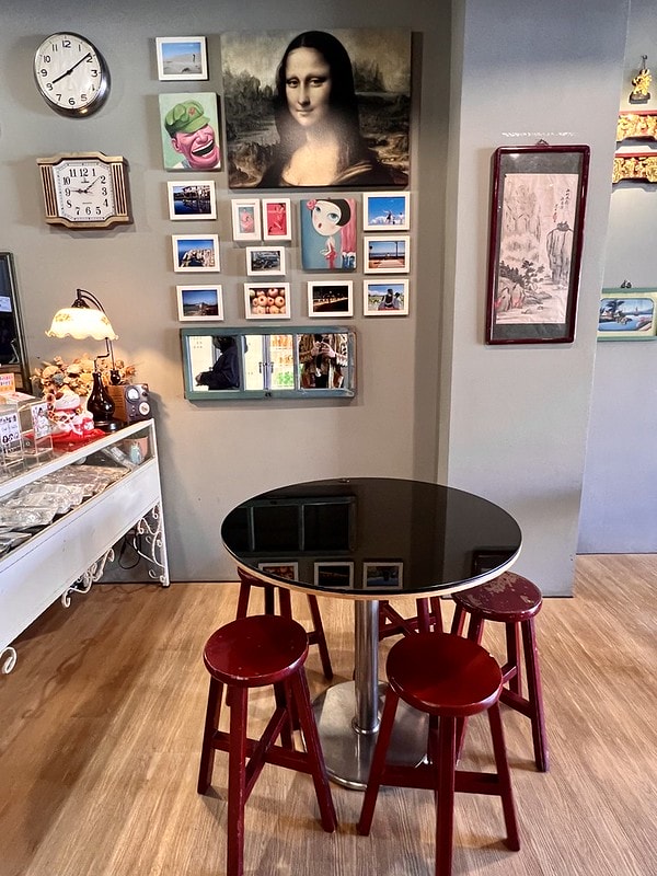 20251102-mgw0s 20251102-mgw0s