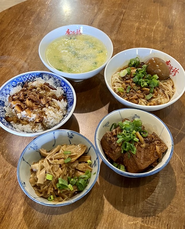 20251102-xg82m 20251102-xg82m