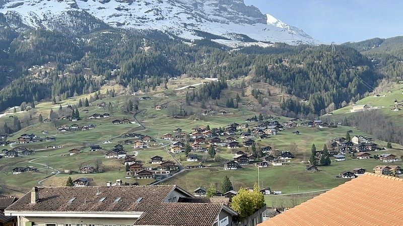 20251102-06bqz 20251102-06bqz