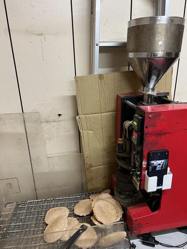 20251102-4xg7k 20251102-4xg7k