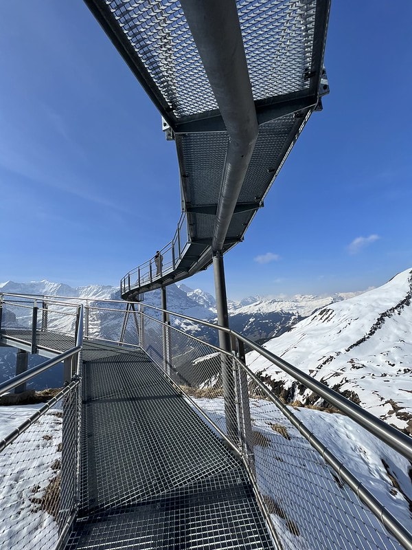 20251102-8g830 20251102-8g830