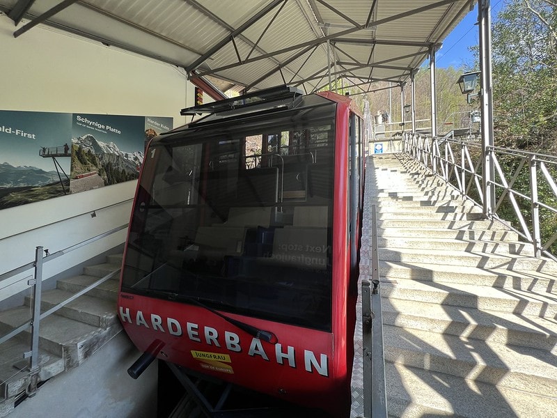 20251102-ev9oj 20251102-ev9oj