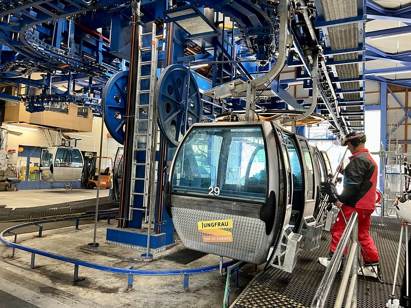 20251102-gzed2 20251102-gzed2