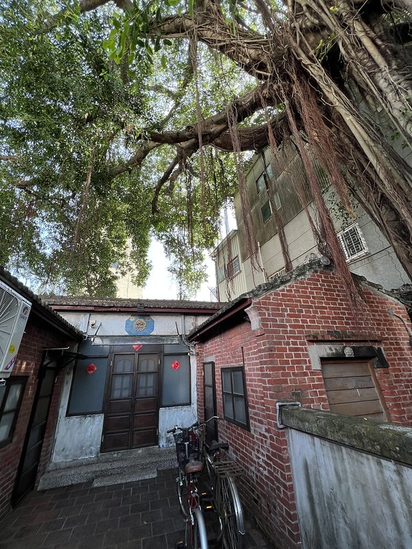 20251102-r0o5l 20251102-r0o5l