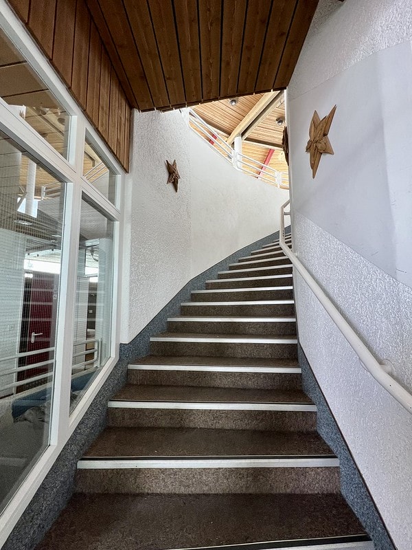 20251102-ae2n2 20251102-ae2n2