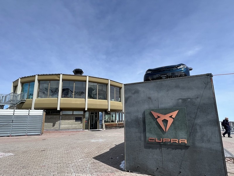 20251102-xwzq9 20251102-xwzq9