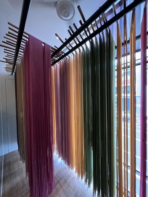 20251102-yy73p 20251102-yy73p