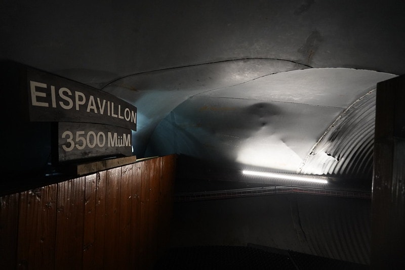 20251102-xyx3y 20251102-xyx3y