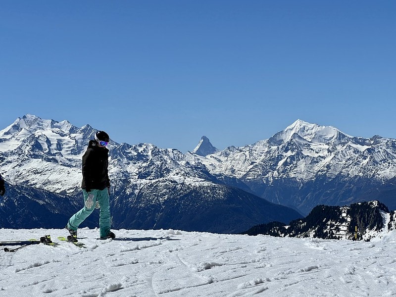 20251102-ks9ab 20251102-ks9ab