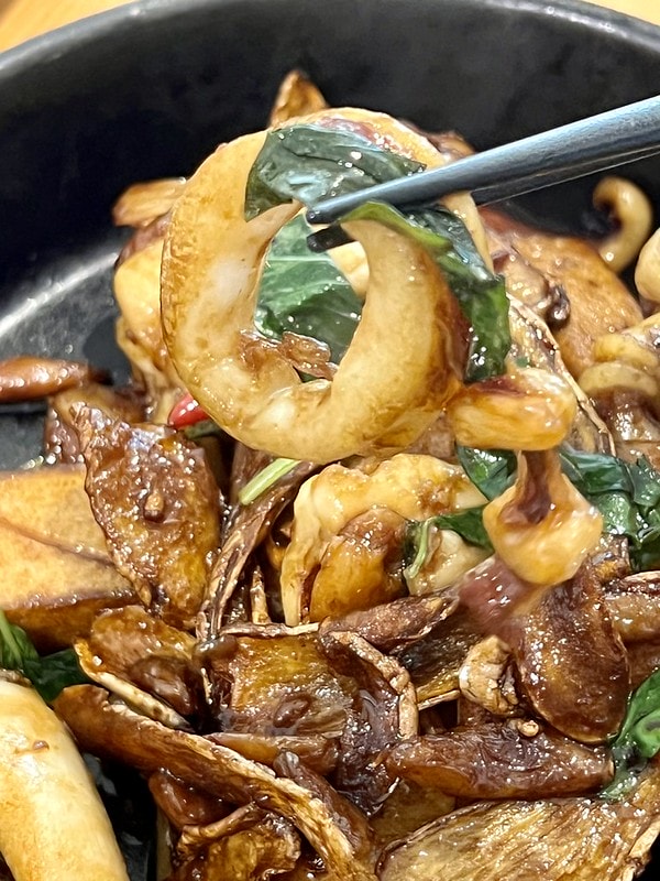 20251102-6m7pq 20251102-6m7pq