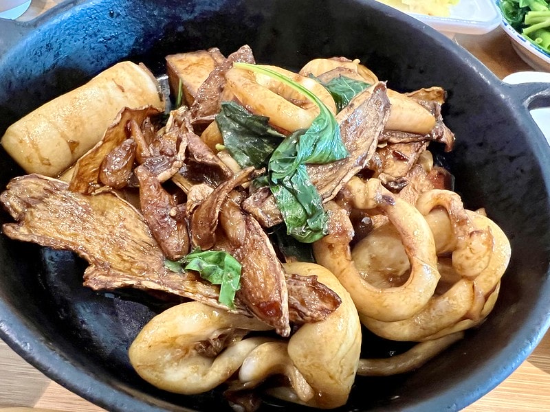 20251102-c7zaw 20251102-c7zaw